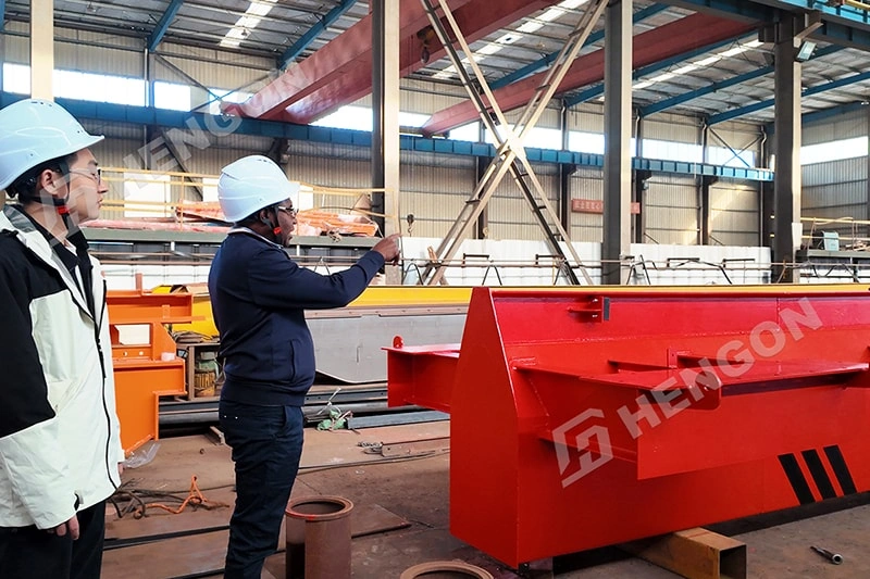 Réunion Client Visits Hengon to Discuss Installation and Future 