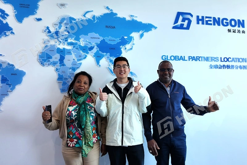 Réunion Client Visits Hengon to Discuss Installation and Future 