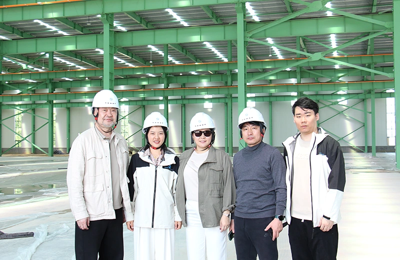 Welcome Mongolian customers to visit our factory