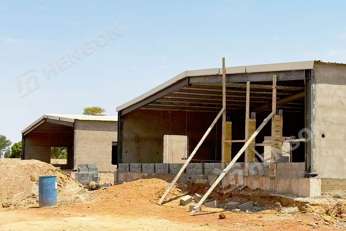 Senegal - Broiler on ground
